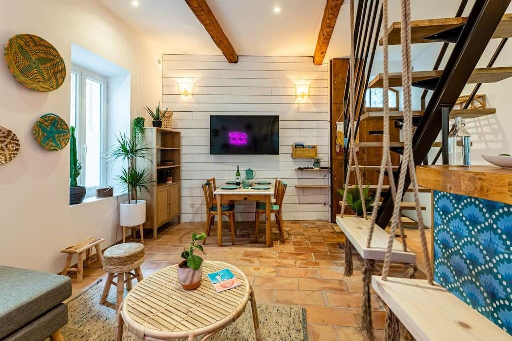 Ciotat Colada Beau Duplex Atypique A 50 M Du Port Classe 3 Etoiles 라시오타 외부 사진